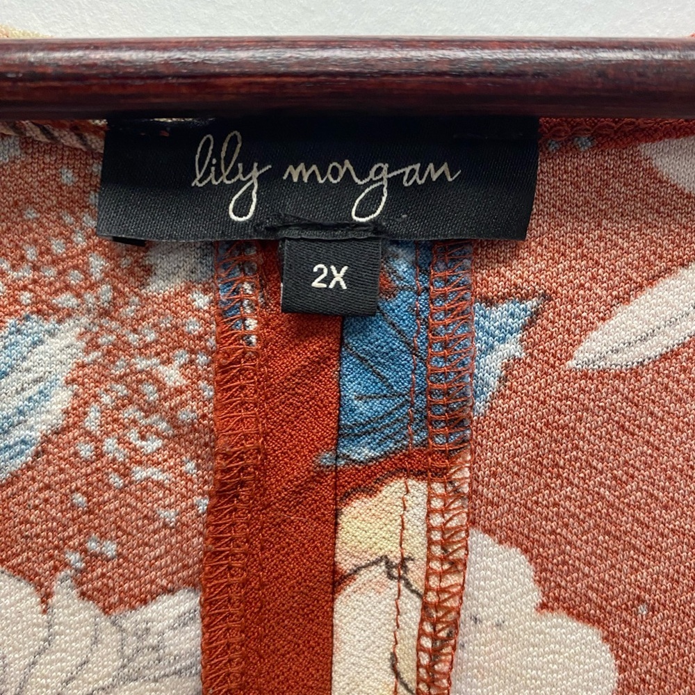 *4 for $20* Lily Morgan Floral Sleveless Blouse - Picture 5 of 7